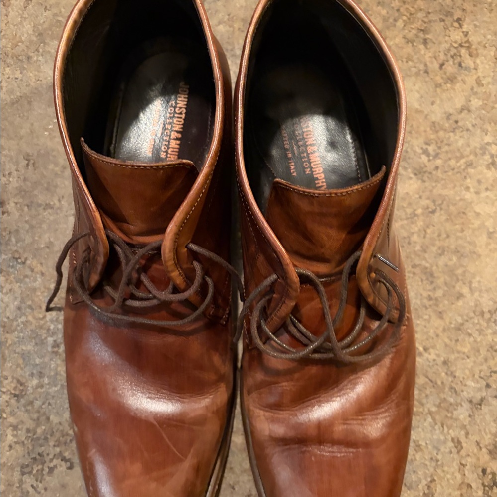 Johnston & Murphy Tan Leather Chukka Boots